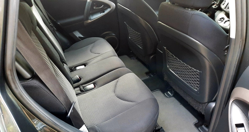 Toyota RAV4 cena 35800 przebieg: 164000, rok produkcji 2008 z Osieczna małe 277